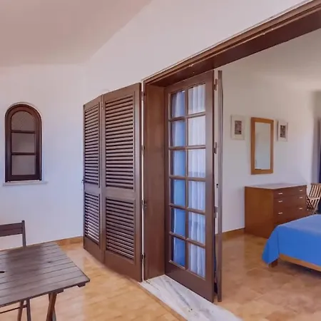 Frederique By Gabi Miguel Villa